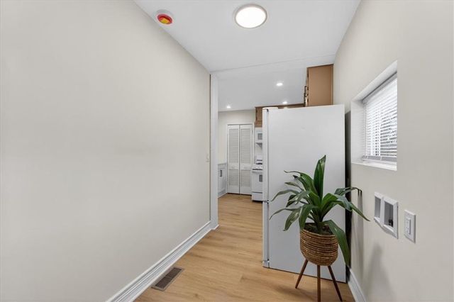 816 S Lake Drive, Independence, MO 64063