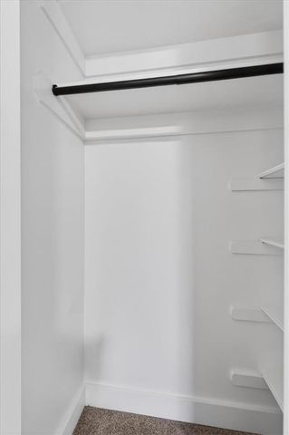 816 S Lake Drive, Independence, MO 64063