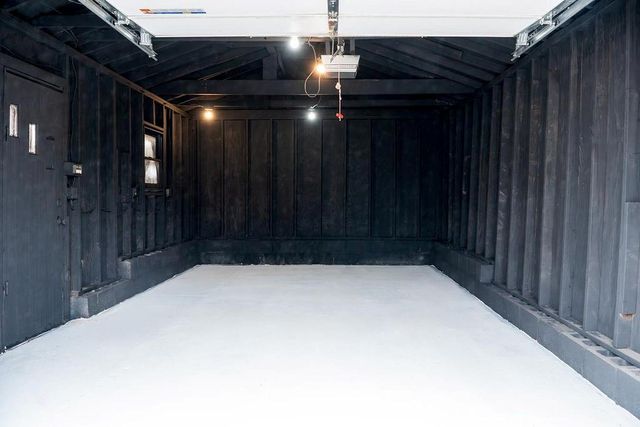 816 S Lake Drive, Independence, MO 64063