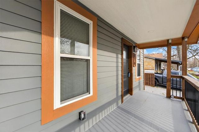 816 S Lake Drive, Independence, MO 64063