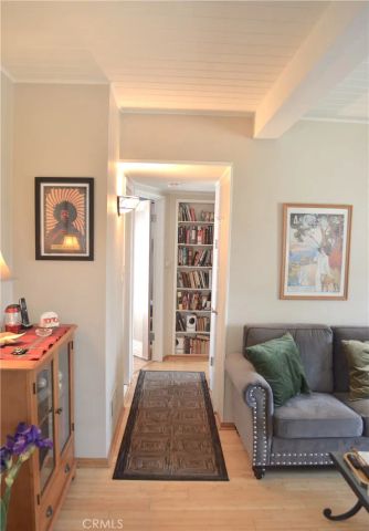 13827 Calvert Street, Valley Glen, CA 91401