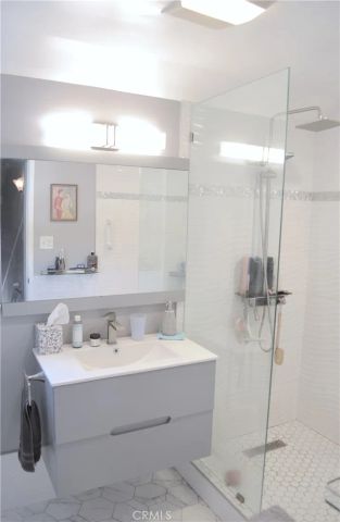 13827 Calvert Street, Valley Glen, CA 91401