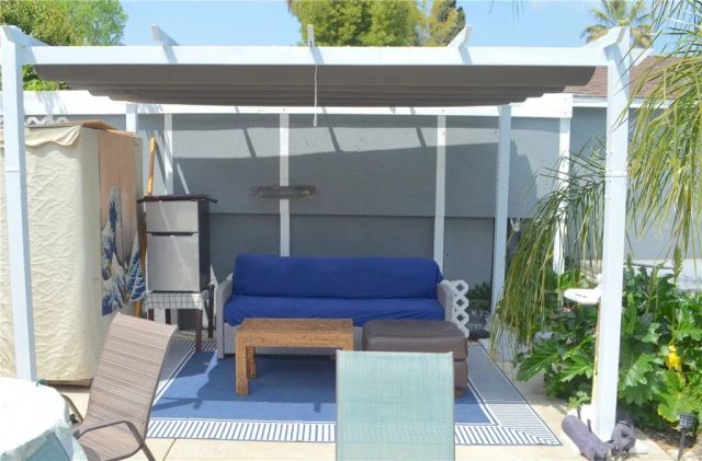 13827 Calvert Street, Valley Glen, CA 91401