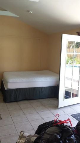 13827 Calvert Street, Valley Glen, CA 91401