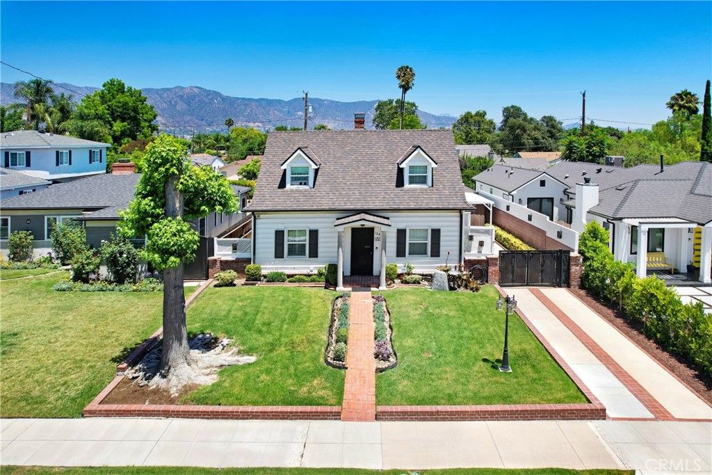 124 S Beachwood, Burbank, CA 91506 — exterior