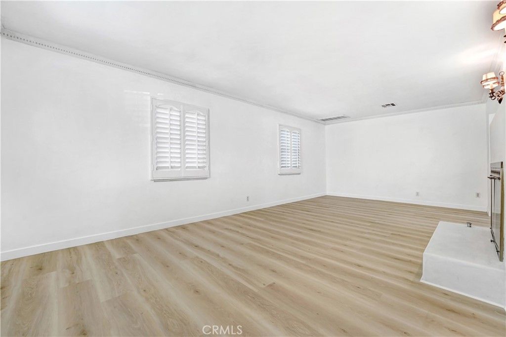 124 S Beachwood, Burbank, CA 91506 — photo 5
