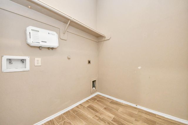 16510 Brightling Lane, Houston, TX 77090