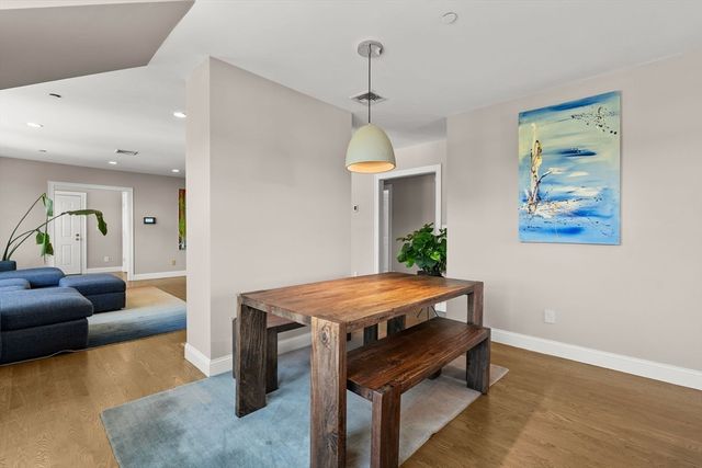 1 Sylvia St 3, Boston, MA 02130