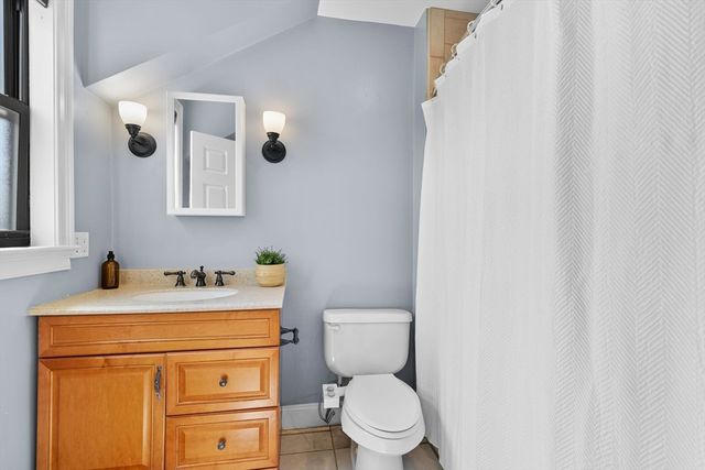 1 Sylvia St 3, Boston, MA 02130