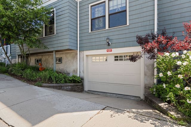 1 Sylvia St 3, Boston, MA 02130