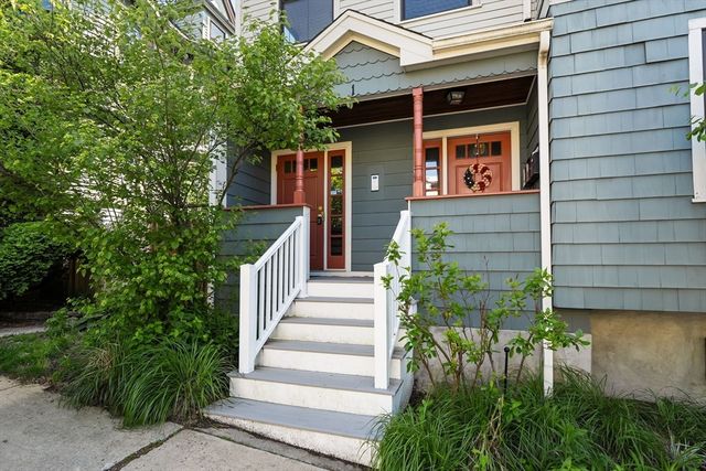 1 Sylvia St 3, Boston, MA 02130
