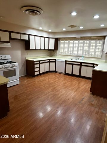 10838 N 12TH Street, Phoenix, AZ 85020