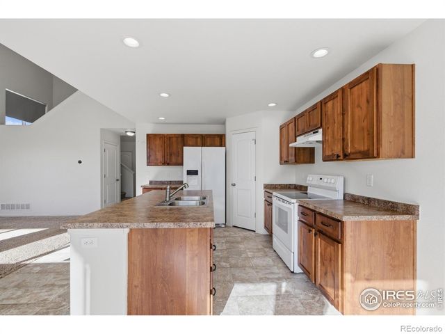 4524 Mountain Sky Street, Johnstown, CO 80534