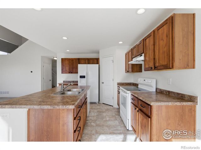 4524 Mountain Sky Street, Johnstown, CO 80534