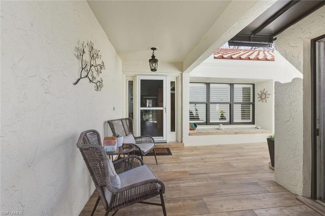 738 Reef Point CIR, Naples, FL 34108