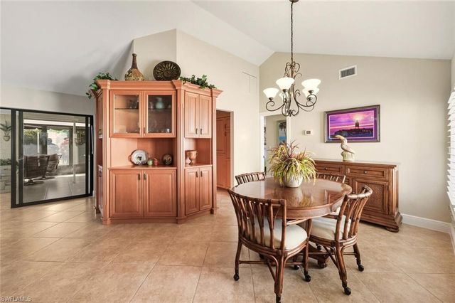 738 Reef Point CIR, Naples, FL 34108