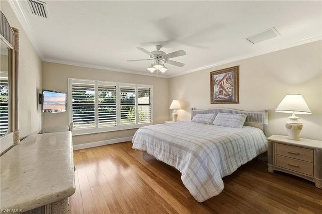 738 Reef Point CIR, Naples, FL 34108