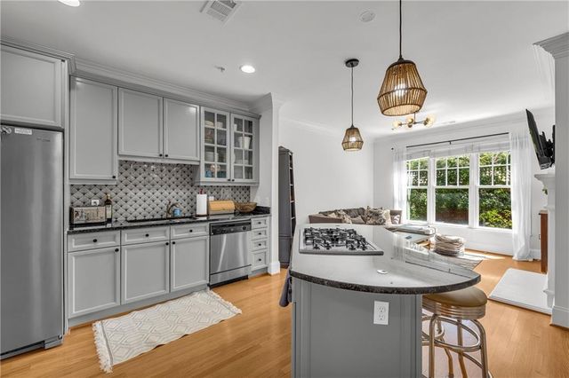 825 Highland Lane NE 1207, Atlanta, GA 30306