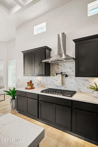 7322 Sidewinder Drive, El Paso, TX 79911