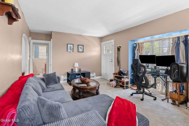 93 Euclid Avenue, Troy, NY 12180
