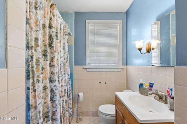 93 Euclid Avenue, Troy, NY 12180