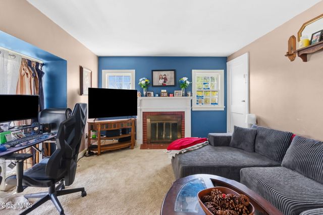 93 Euclid Avenue, Troy, NY 12180