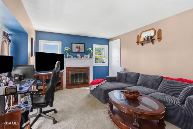 93 Euclid Avenue, Troy, NY 12180