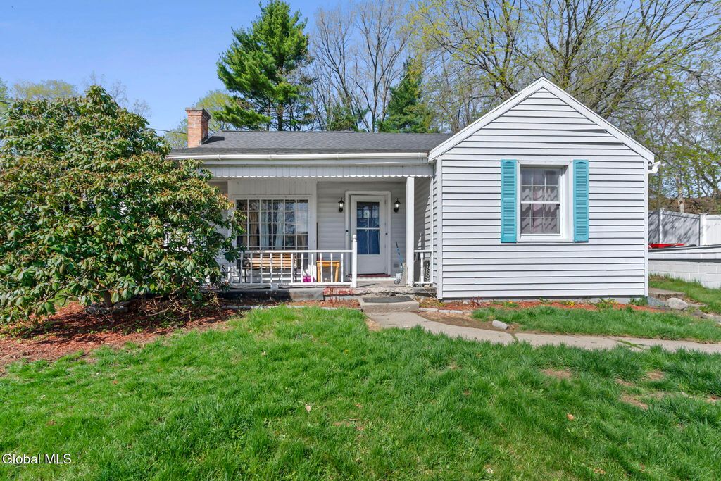 93 Euclid Avenue, Troy, NY 12180