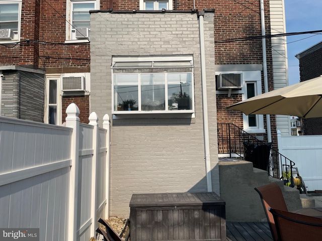 5604 N 7TH ST, Philadelphia, PA 19120