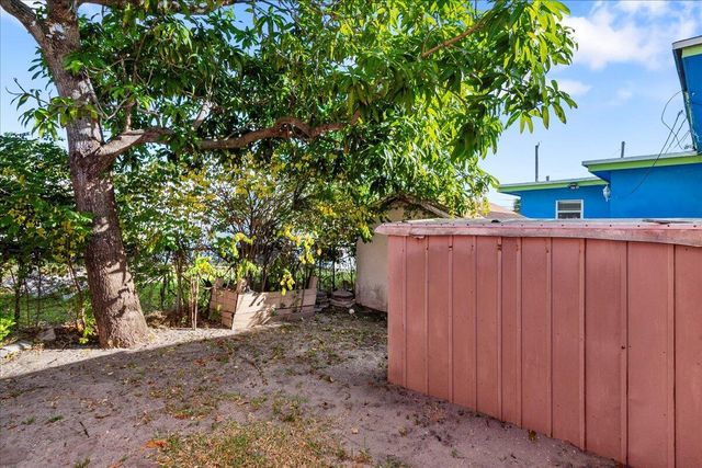 205 Palm Street, Lantana, FL 33462