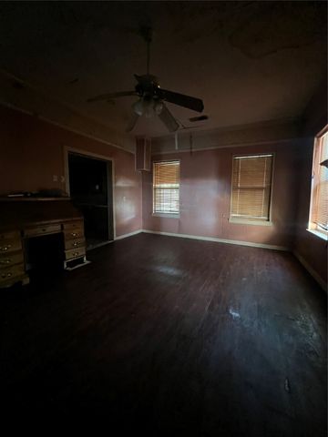 902 S Chestnut Street, Mckinney, TX 75069