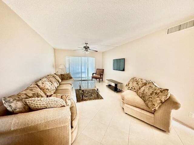 4001 Hythe A, Boca Raton, FL 33434