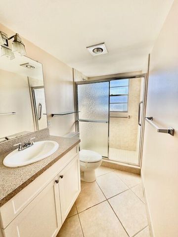 4001 Hythe A, Boca Raton, FL 33434