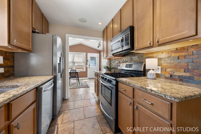 127 W Madison Street, Villa Park, IL 60181