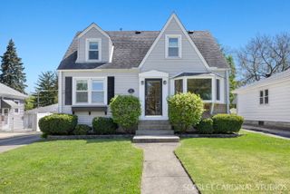 127 W Madison Street, Villa Park, IL 60181