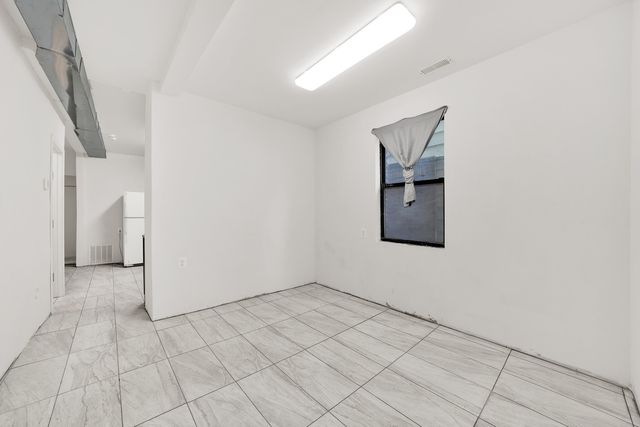 2518 S Claremont Avenue, Chicago, IL 60608