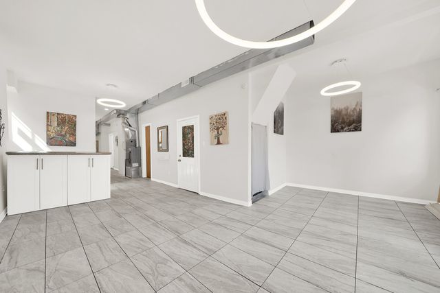 2518 S Claremont Avenue, Chicago, IL 60608