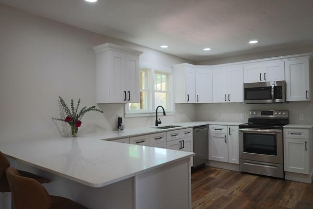 255 Maple Street, Russell Springs, KY 42642