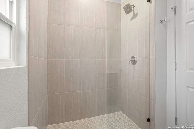 206 E Lambert, San Antonio, TX 78204