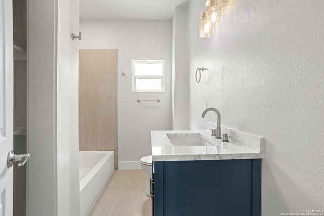 206 E Lambert, San Antonio, TX 78204