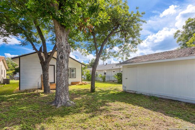 206 E Lambert, San Antonio, TX 78204