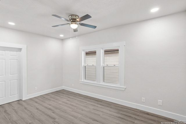 206 E Lambert, San Antonio, TX 78204