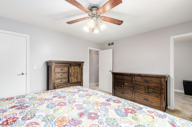 5912 Starcrest Drive, Galloway, OH 43119