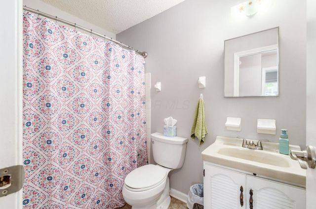 5912 Starcrest Drive, Galloway, OH 43119
