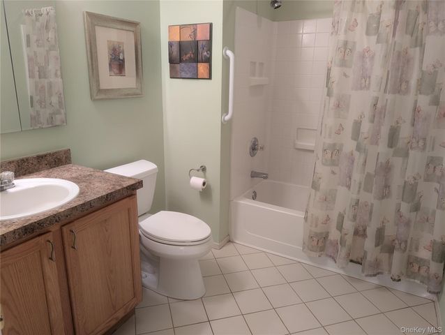 27 Morley Circle, Melville, NY 11747