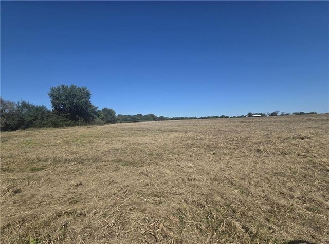 327th & Old KC Road, Paola, KS 66071