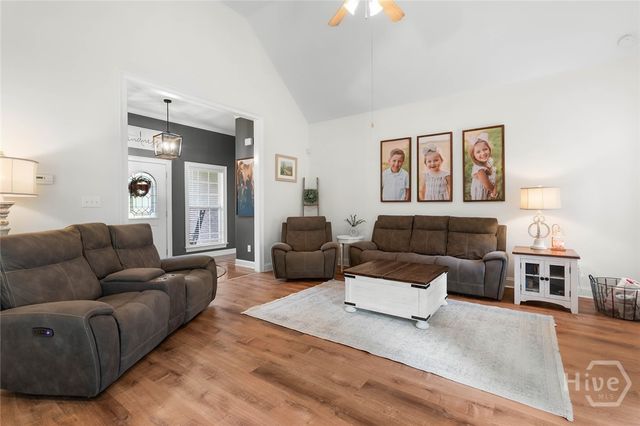 221 Creekside Drive, Arnoldsville, GA 30619