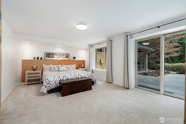 25119 NE 18th Street, Sammamish, WA 98074