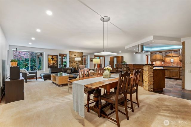 25119 NE 18th Street, Sammamish, WA 98074