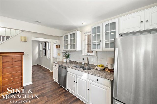 412 Manor Street, Grosse Pointe Farms, MI 48236